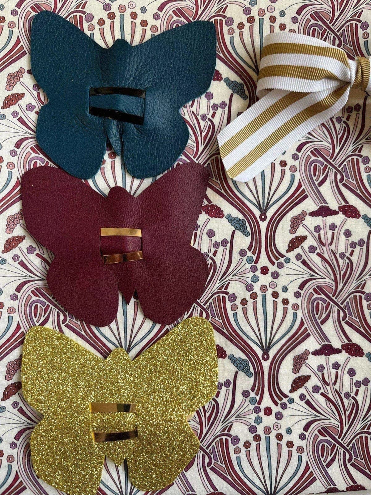Barrettes papillon en cuir fait main — bleu canard, bordeaux et doré pailleté — By Mésange