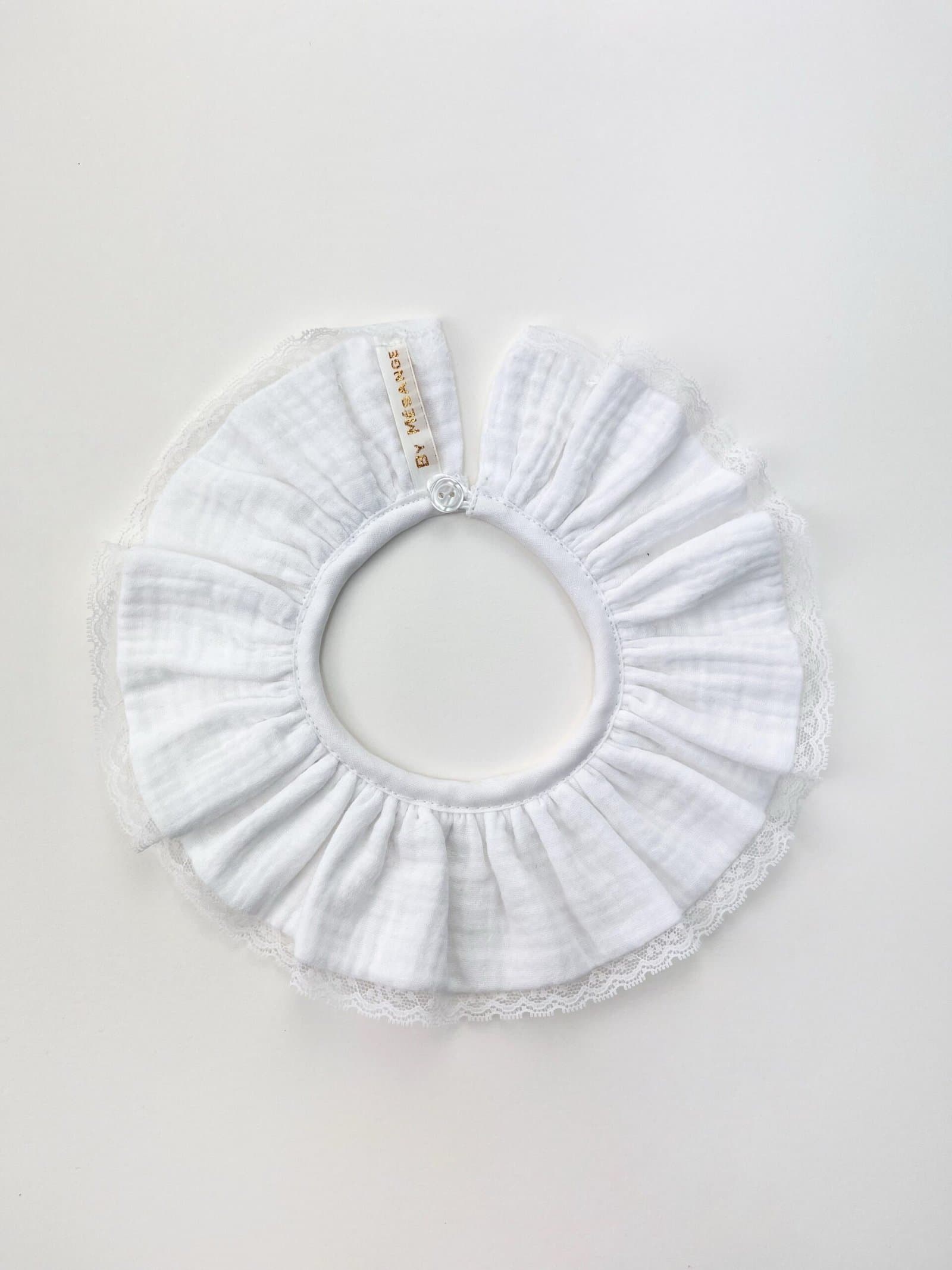 Violette – Col amovible double gaze blanc bordé dentelle, bouton nacre – By Mésange fait main France